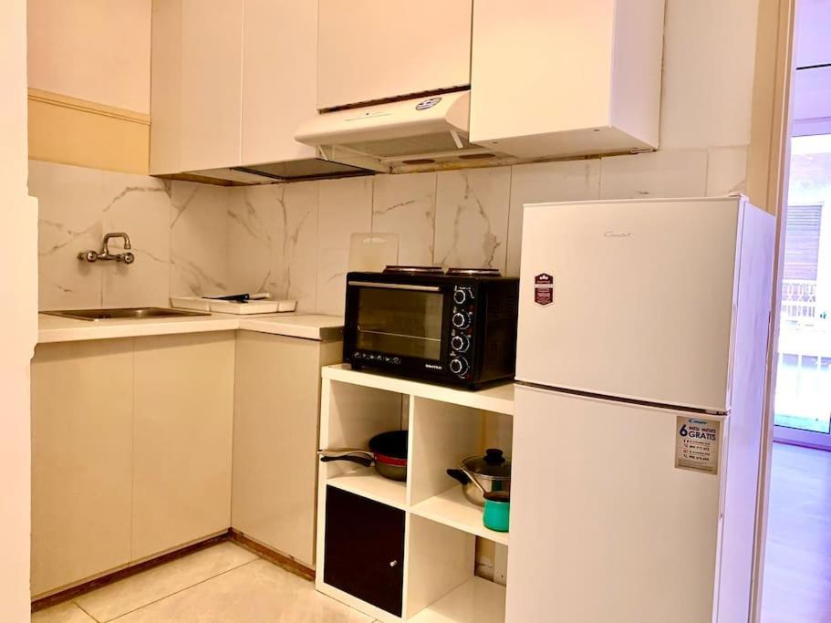 2 Bedroom Apartment 300 Meters Metro Aghios Loanis Αθήνα Εξωτερικό φωτογραφία